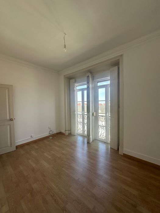 T3 em Marvila com vista rio