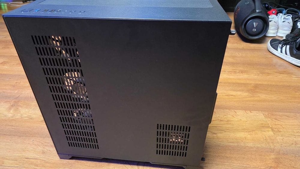 Komputer Ryzen 7 7800X3D, 32GB, RX 9070 XT, 2TB SSD M2 Nowy