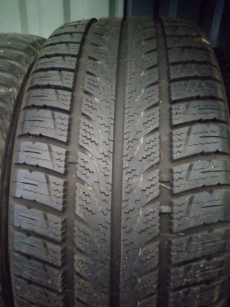 225/50/16 Kumho AllWeather 2019r. 6mm