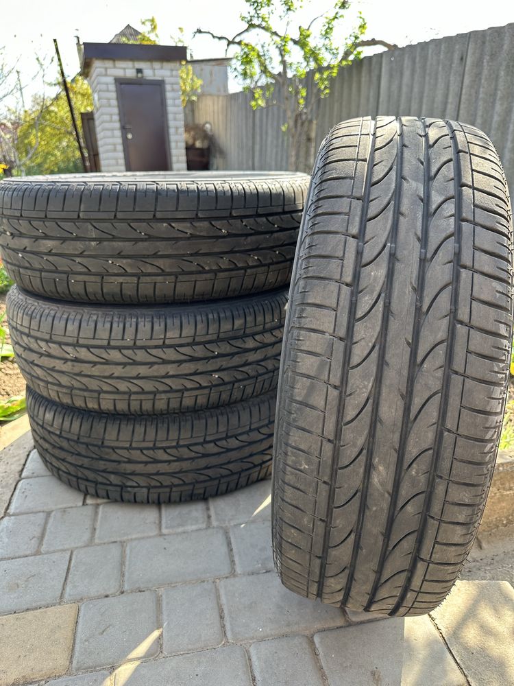 Bridgestone dueler h/p 215/60 R17