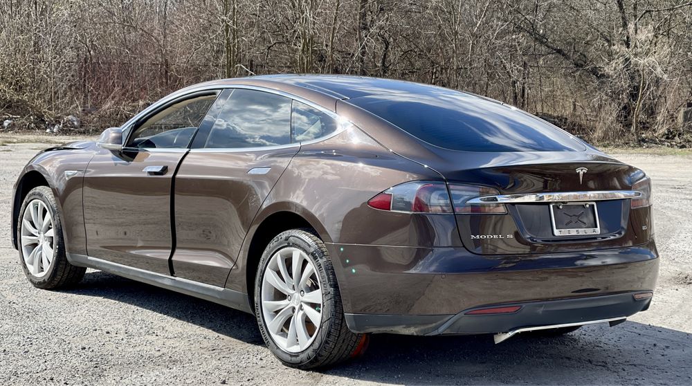 Запчастини, авторозбір, автошрот Тесла модел С, Tesla model S