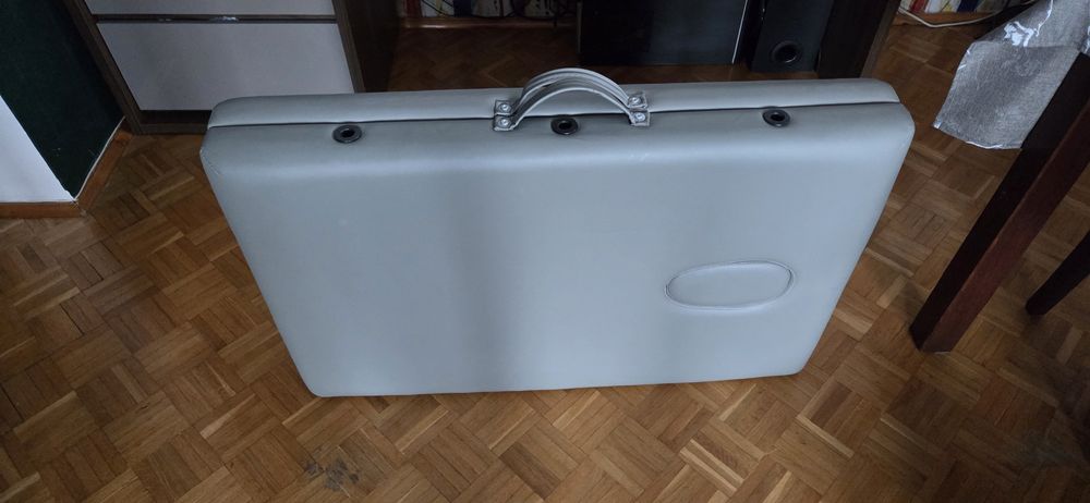 Stół do masażu jak nowy