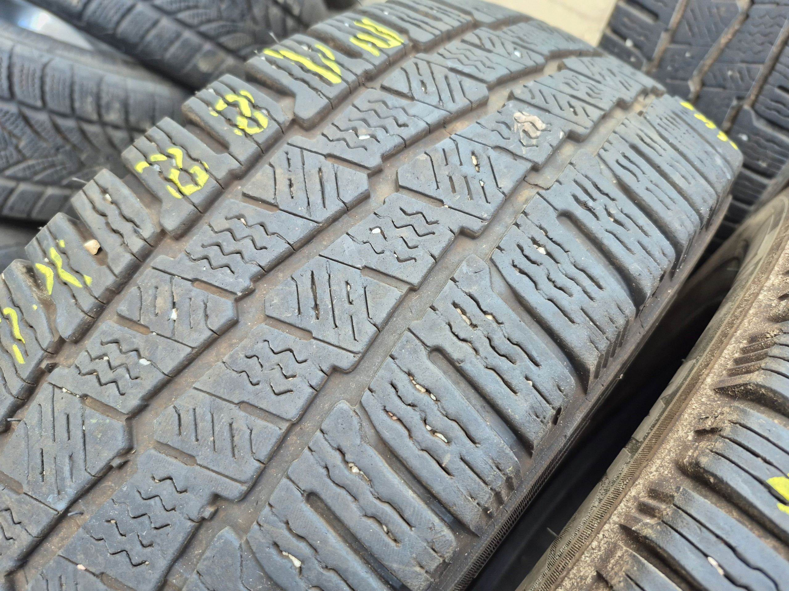 Michelin Agilis Alpin 215/65R16C 109/107R 22R 4X