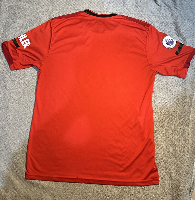 “Manchester United 2019/20 Shirt – розмір L, рідкісна!”