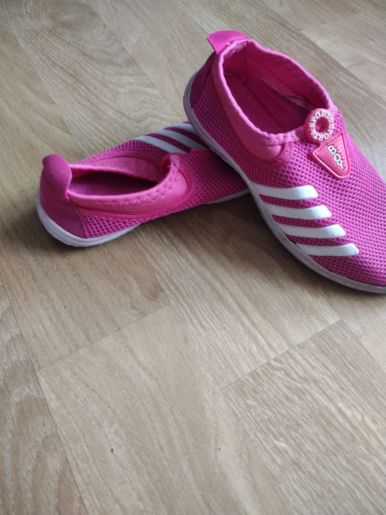 Buty wsuwane rozmiar 37
