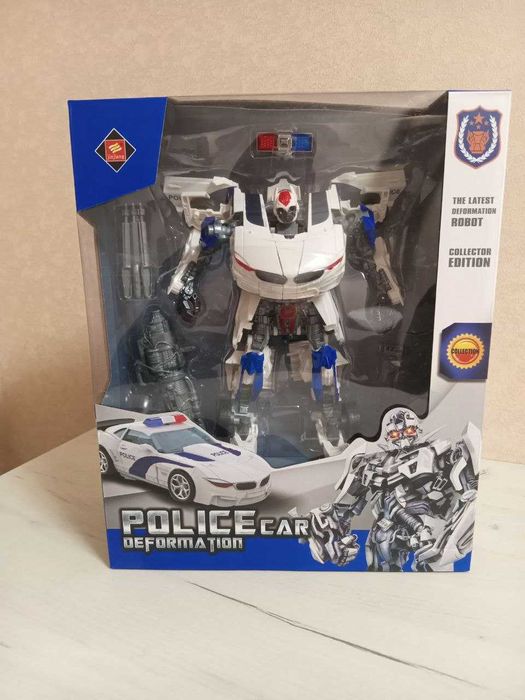 Трансформер 8820B поліцейська машина біла в коробці