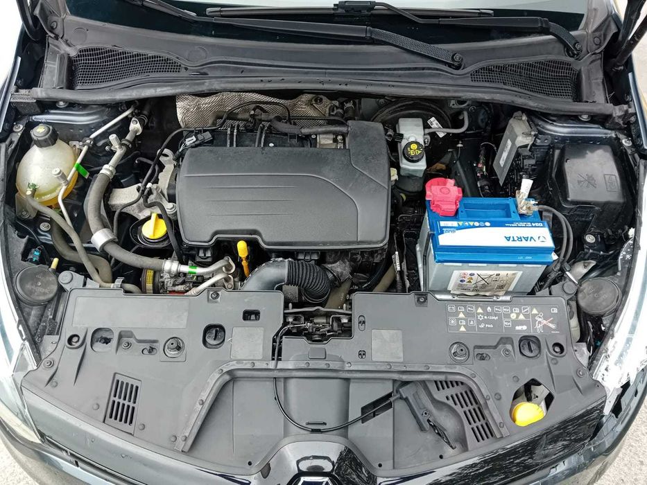 Renault Clio IV 1.2 16 V – Nacional ( pequeno sinistro )