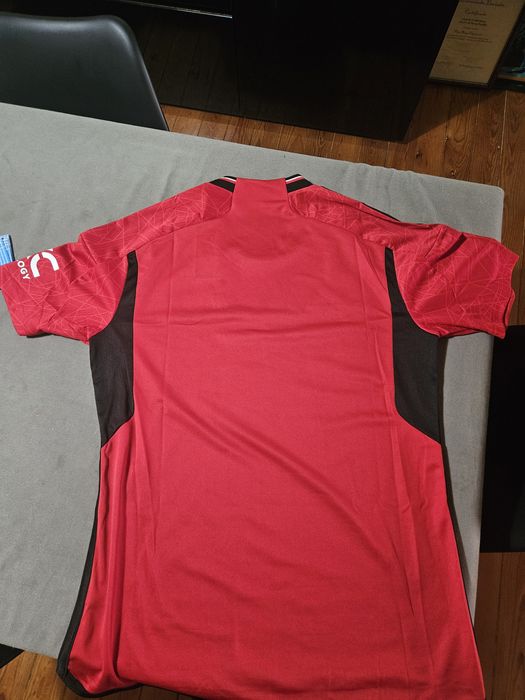 Tshirt oficial Manchester United 23/24