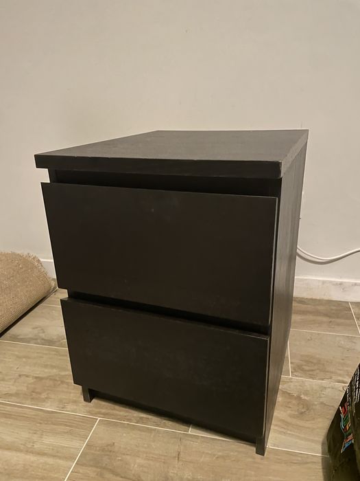 Mesinha de cabeceira