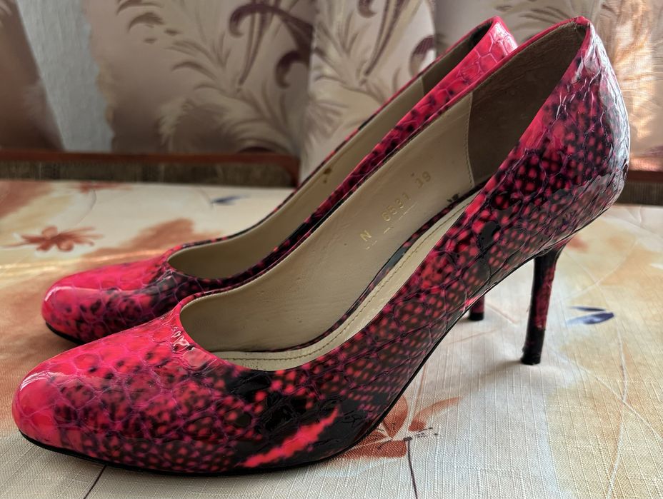 Туфли Fellini 39 р.