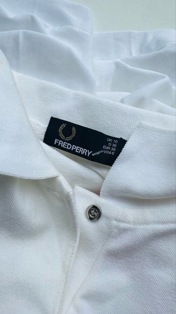 Жіноча футболка Fred Perry, оригінал