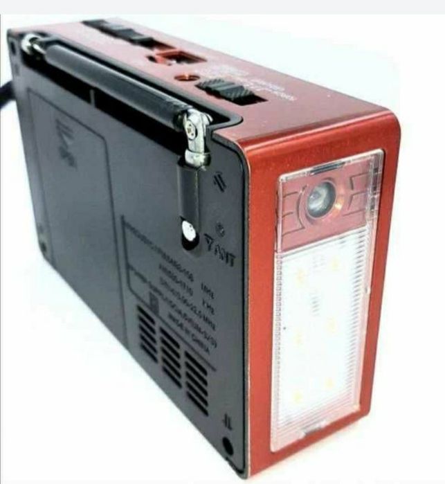 Радіо приймач з Лiхтарем.Новый