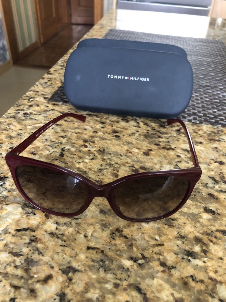 Okulary przeciwsłoneczne Tommy Hilfiger