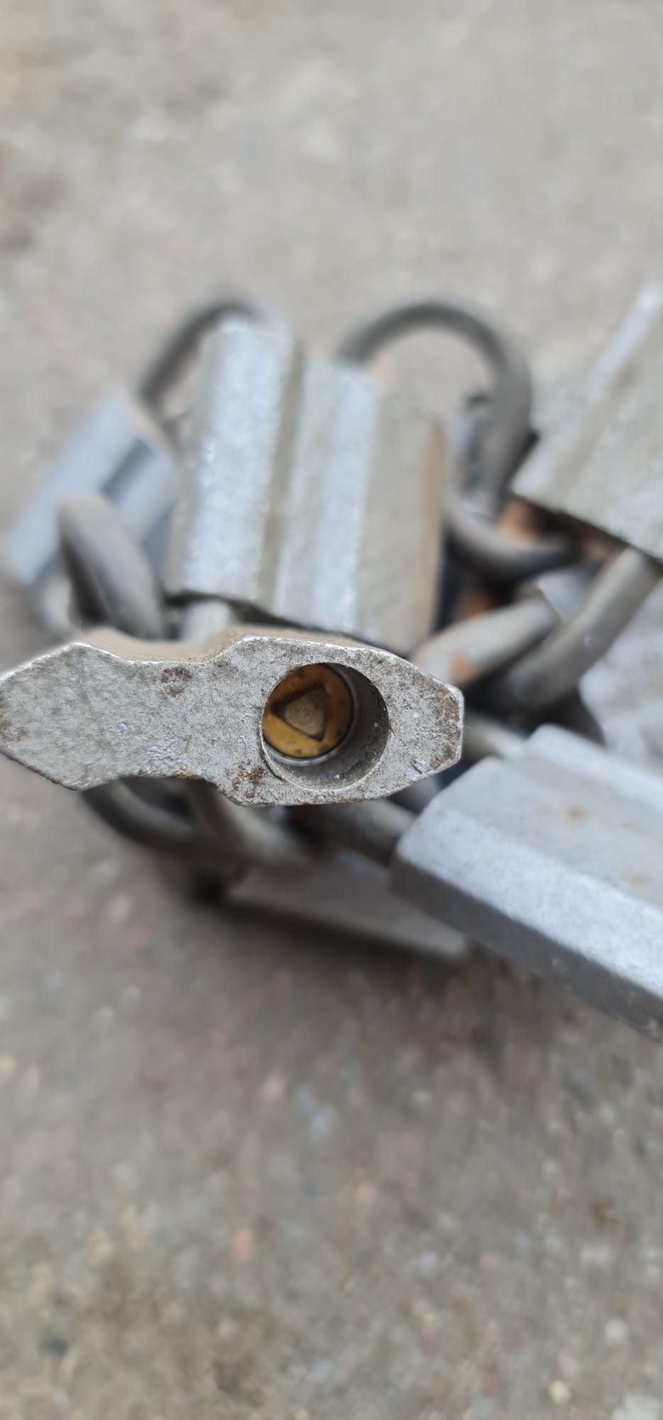 Kłódka Kłódki rozdzielni rozdzielnicy elektryczne PRL kolekcja dawne