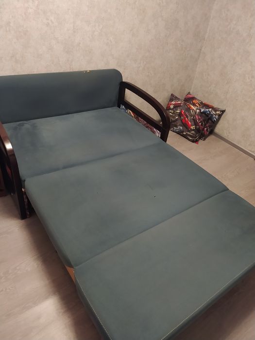 Продам диван 120м