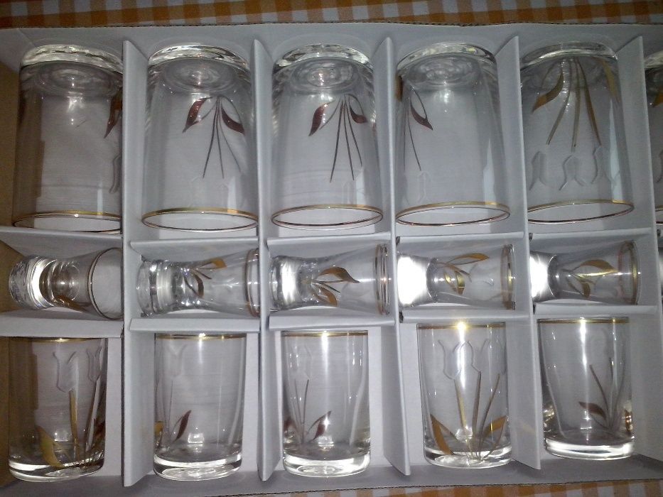 Komplet szklany ręcznie zdobiony - Nowy