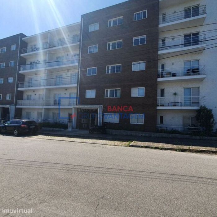 Apartamento T1| 224 000,00€- com varanda, garagem e elevador