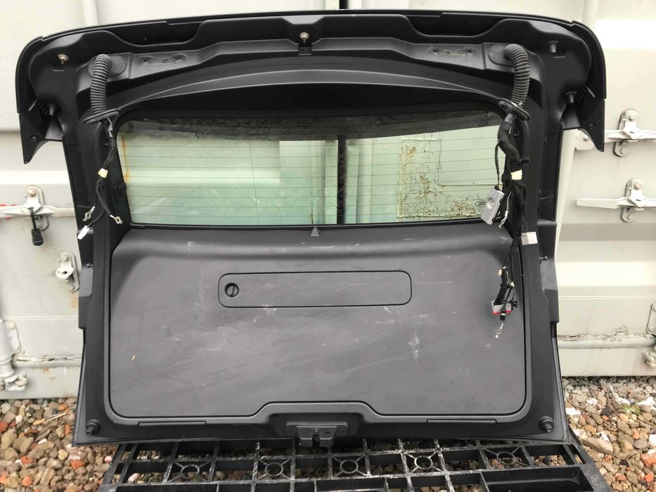 Крышка багажника ляда Land Rover Range Rover Evoque L551 LR117319
