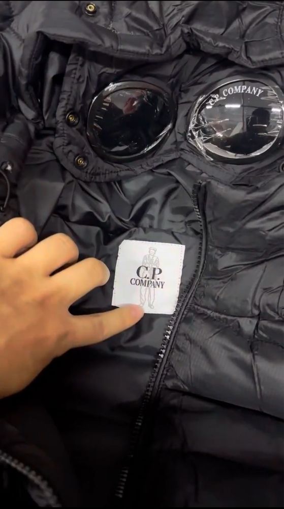 Жилетка/куртка cp company/сп компани/NEW/безрукавка