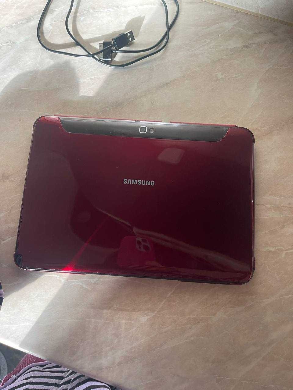 Samsung Galaxy Note 10.1 N8000 16Gb Red edition планшет