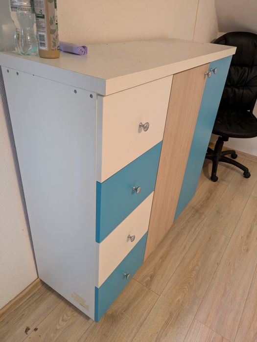 Sprzedam komodę  w dobrym stanie