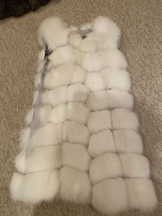 Продам меховую жилетку из песца