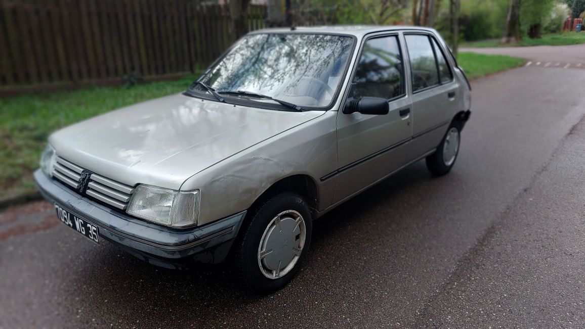 Peugeot 205 junior GTI XS 1.8 diesel, benzyna i inne