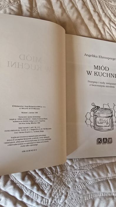 Książka wydawnictwa KAM " Miód w kuchni"