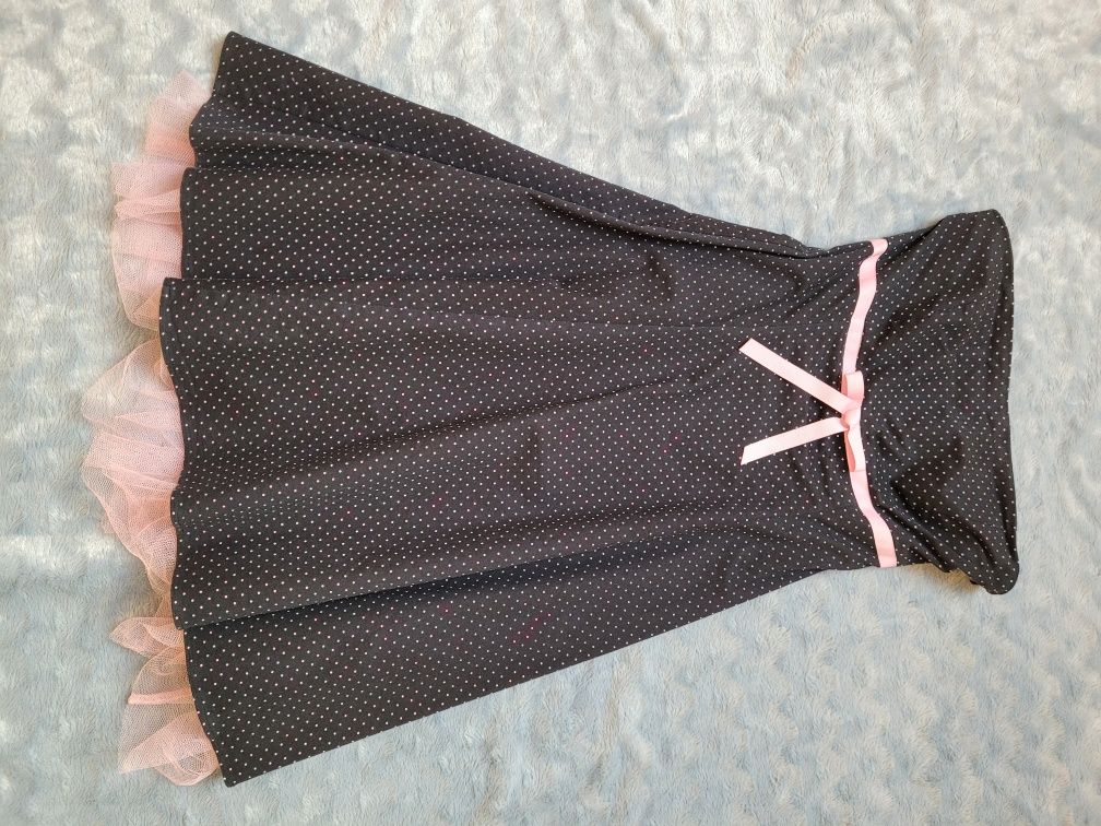 Krótka sukienka w kropki bez ramiączek rozkloszowana z halką M/L