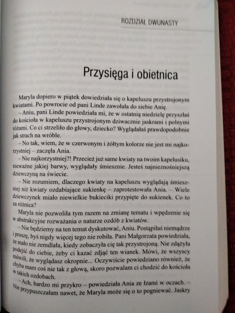 Książka" Ania z Zielonego Wzgórza"
