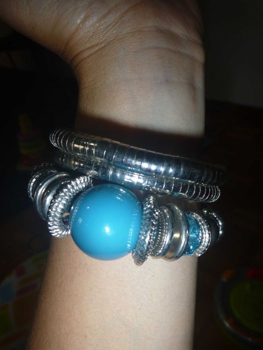 Pulseiras. Varios modelos, varias marcas