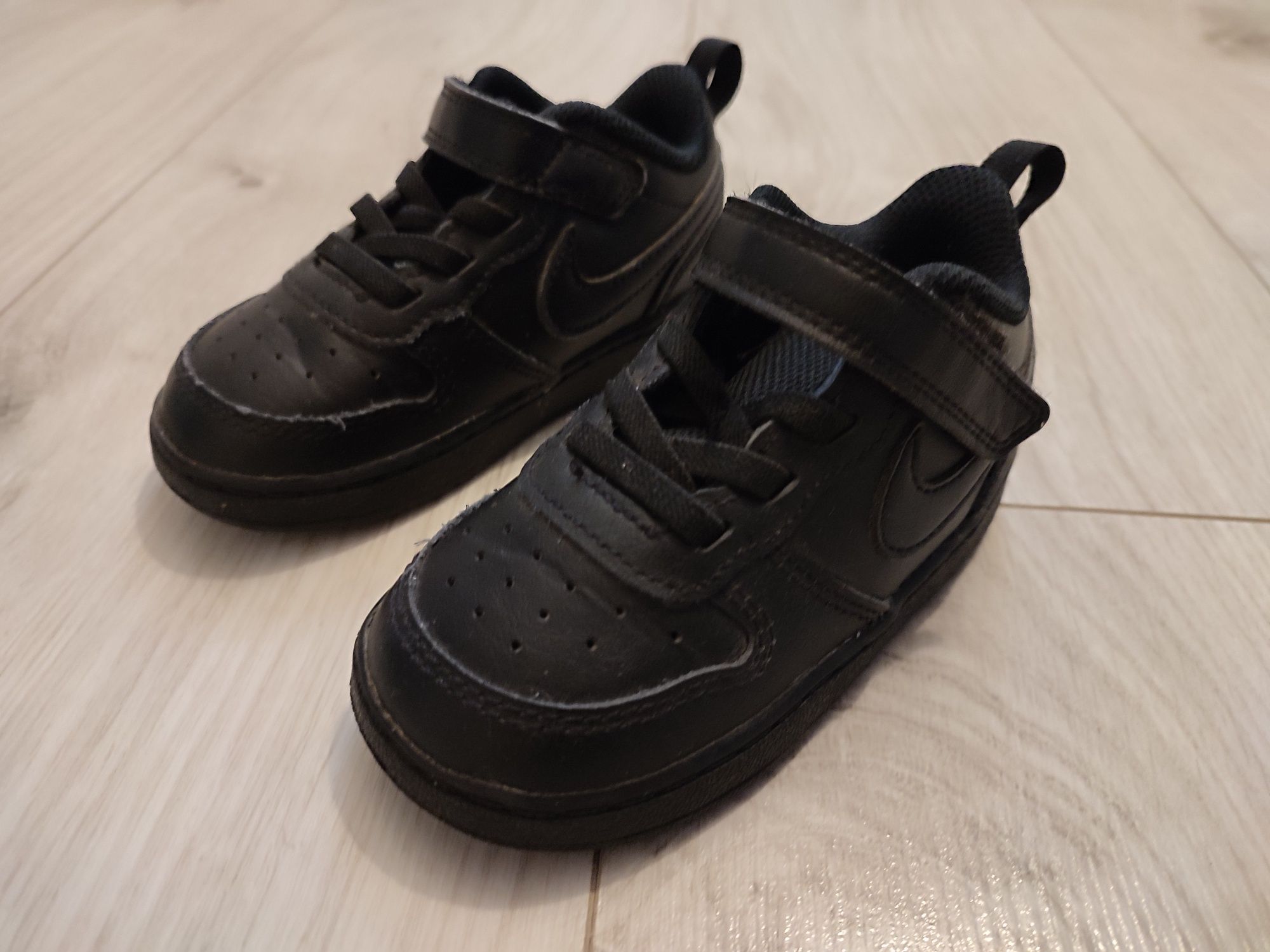 Buty dziecięce Nike rozmiar 23,5