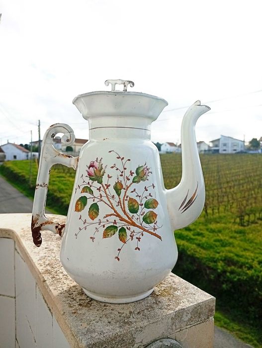 Cafeteira antiga esmaltada Beggin