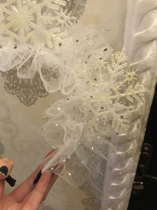 Сукня сніжинки, обідок