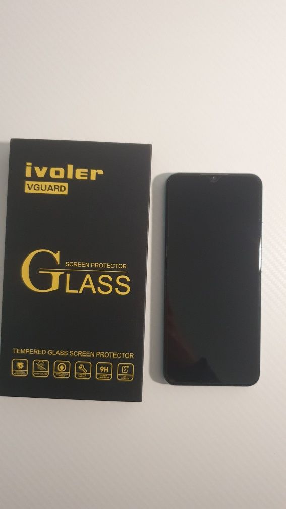 Realme 7i como novo/pouco usado e 2 películas para o telemóvel
