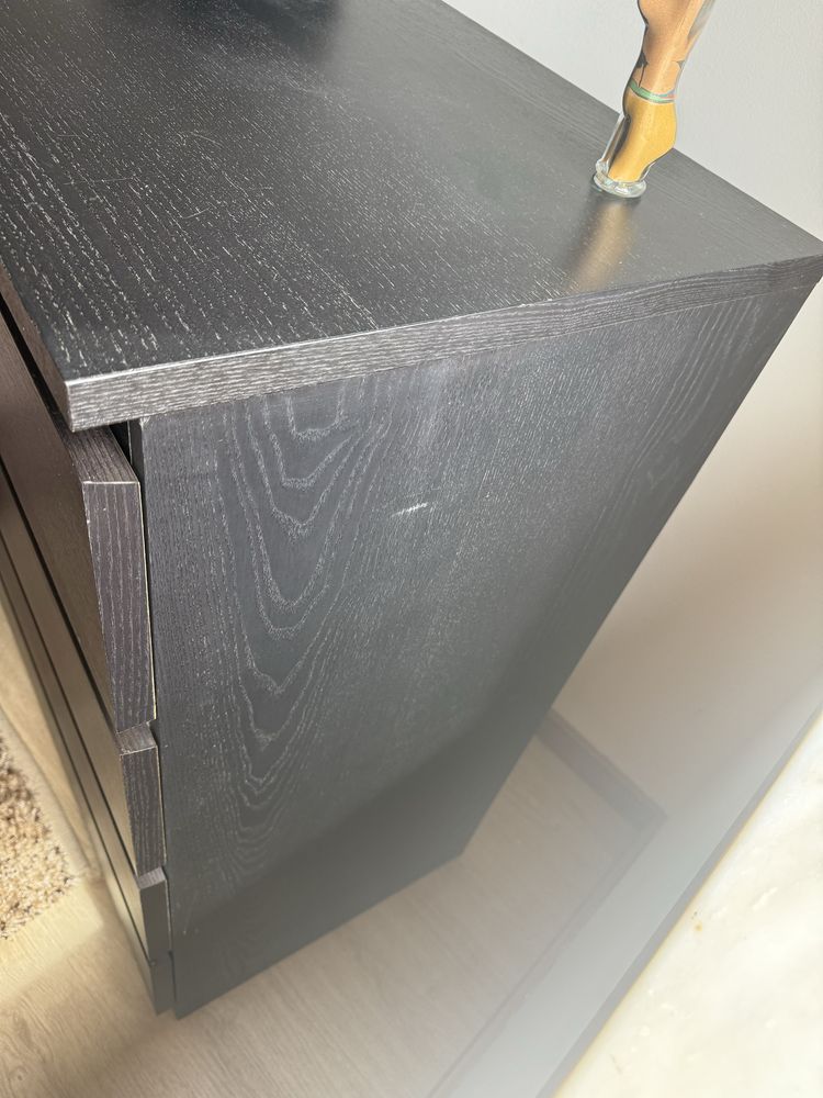 Cômoda Malm IKEA