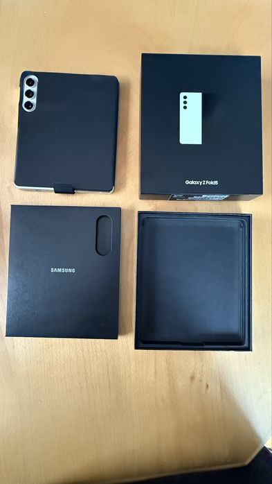 Samsung Galaxy ZFold 5 12gb| 512gb