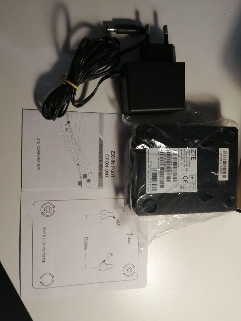 Router przewodowy ZTE ZXHN F601 GPON cały komplet wraz z opakowaniem