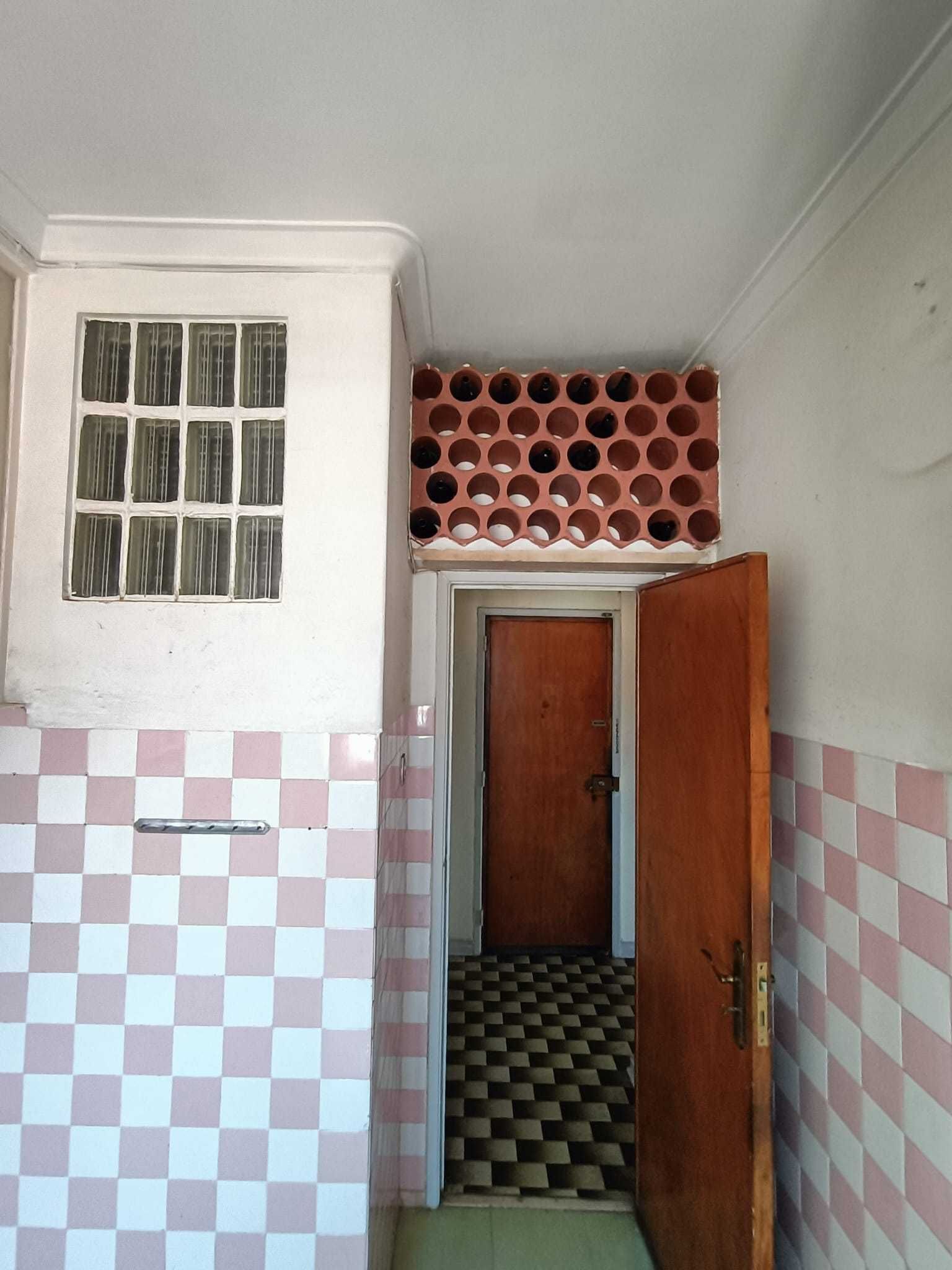 Apartamento T2 em prédio com elevador