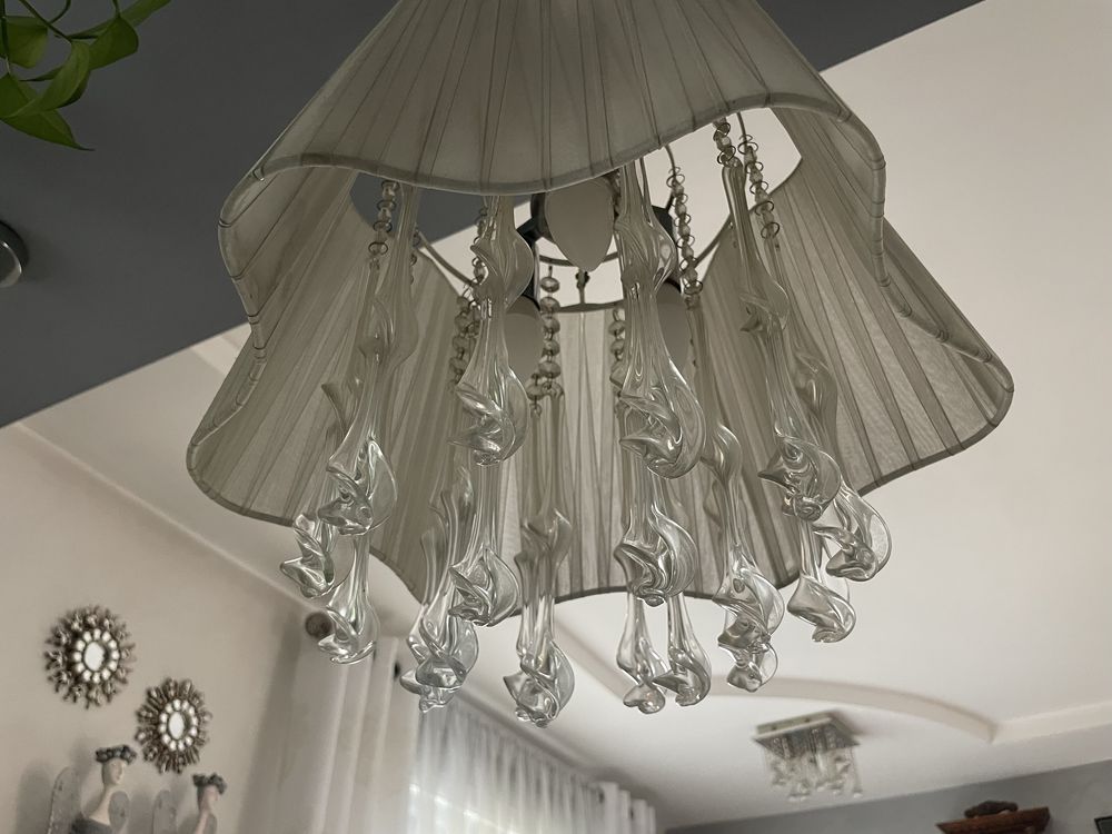 Lampy ze szklanymi soplami