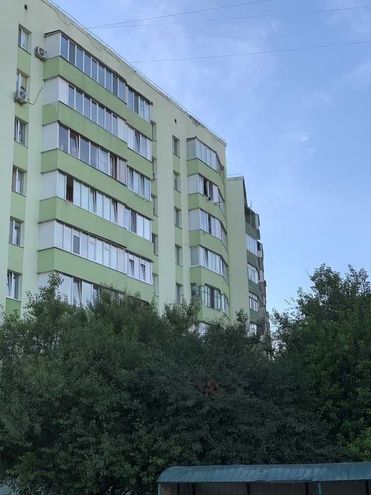 р 3-кімнатна квартира в чудовій локації!