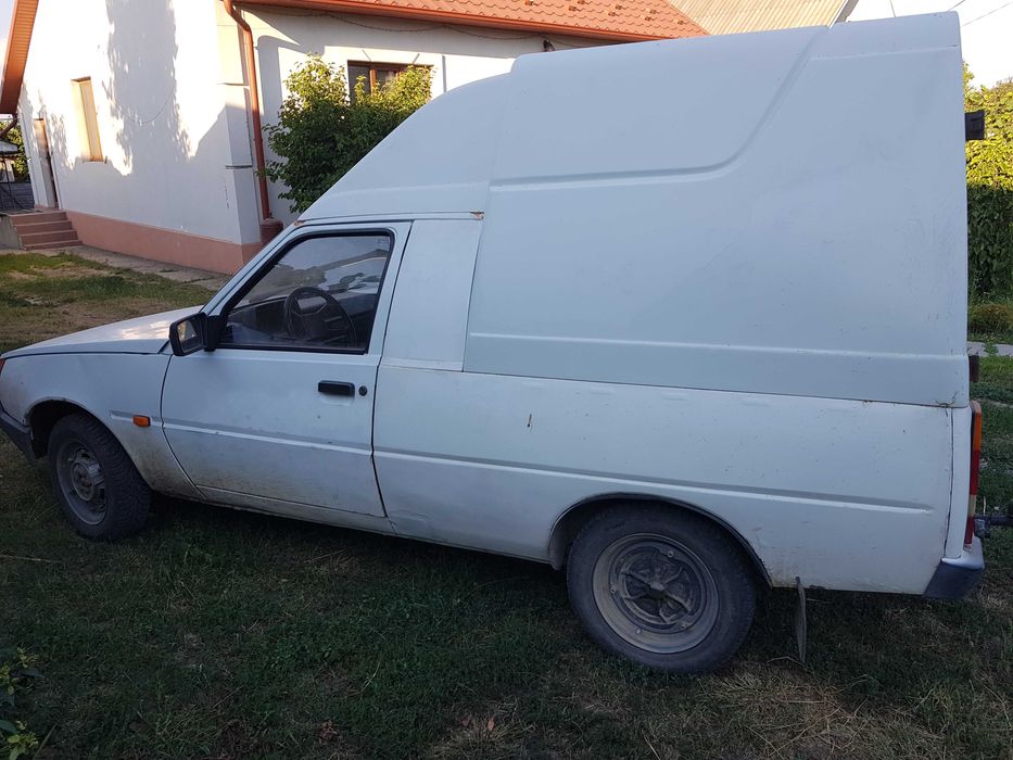 Заз Таврія пікап