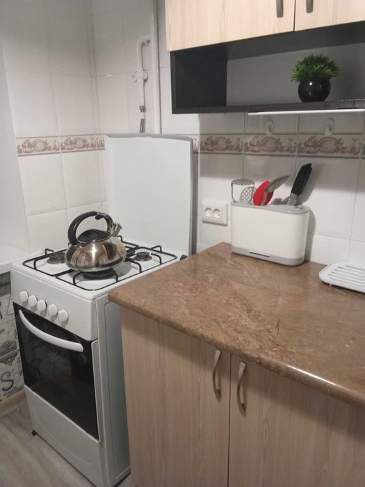 1 кімнатна квартира  м. Деміївська , пр-кт Науки ,11  без комісії