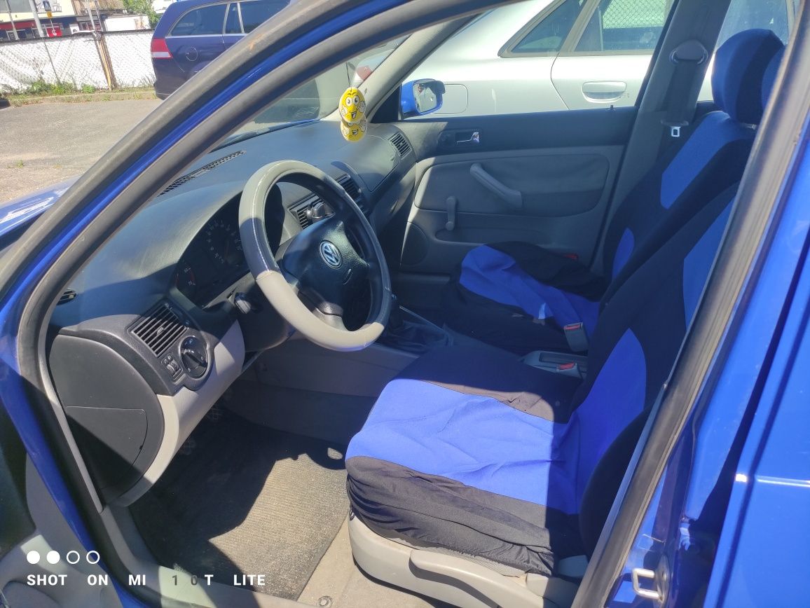 Volkswagen Golf  4