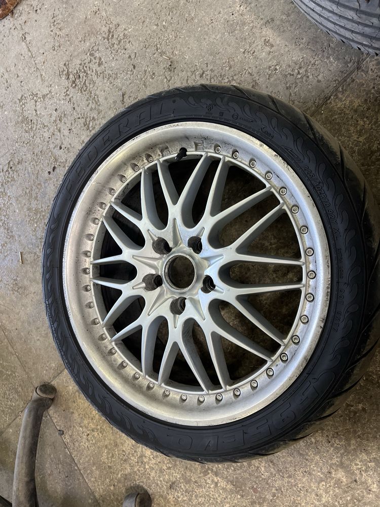 Konig Web Style r18 225 40 18