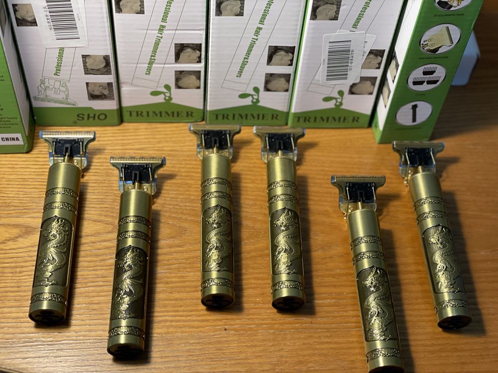 Máquina em Metal de cortar cabelo e fazer barba