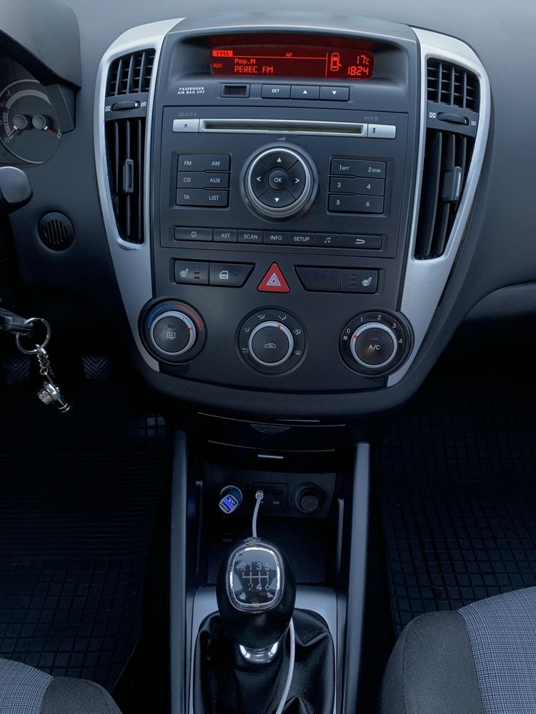 Продам Kia Ceed 2010