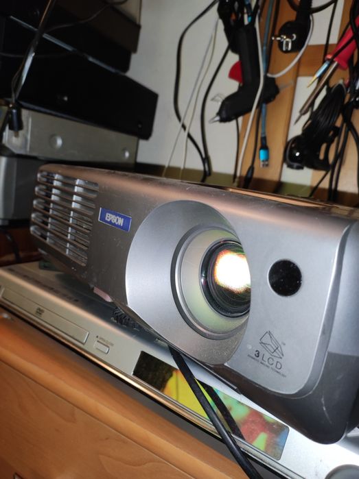 Projektor  duży przenośny Epson