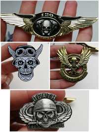 Мотозначок череп крылья значок металлический рок панк