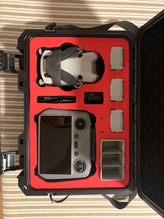 Drone DJI MINI 4 PRO FLY MORE COMBO + Acessórios